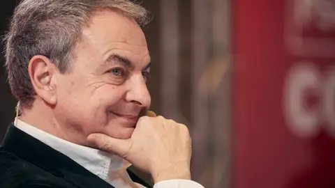 Zapatero se alinea con el régimen chino en reuniones diplomáticas en Madrid Zapatero se alinea con el régimen chino en reuniones diplomáticas en Madrid