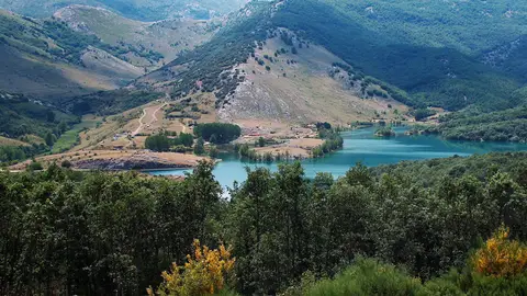 El alcalde de Cervera molesto por la celebración del Festival Música en la Montaña Palentina en Aguilar de Campoo .