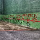 Pintadas en Hernani contra el consejero Zupiria