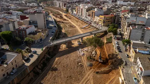 Fotografía tomada con dron este lunes del barranco del Poyo a su paso por Paiporta. Fotografía tomada con dron este lunes del barranco del Poyo a su paso por Paiporta.