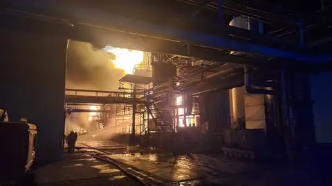 Incendio en una empresa química de la localidad zaragoza de Zuera Incendio en una empresa química de la localidad zaragoza de Zuera