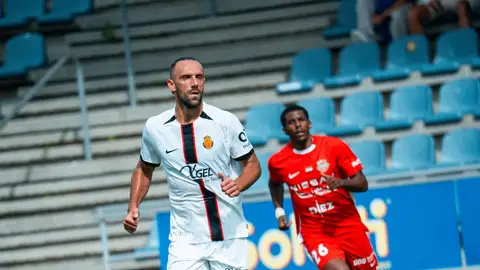 Muriqi, durante el encuentro amistoso del Mallorca contra Shabab Al Ahli, en Austria. Muriqi, durante el encuentro amistoso del Mallorca contra Shabab Al Ahli, en Austria.