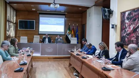 El programa 'ConExt' Extremadura Conecta Ciencia y Política amplía el plazo para participar en el asesoramiento a políticos El programa 'ConExt' Extremadura Conecta Ciencia y Política amplía el plazo para participar en el asesoramiento a políticos