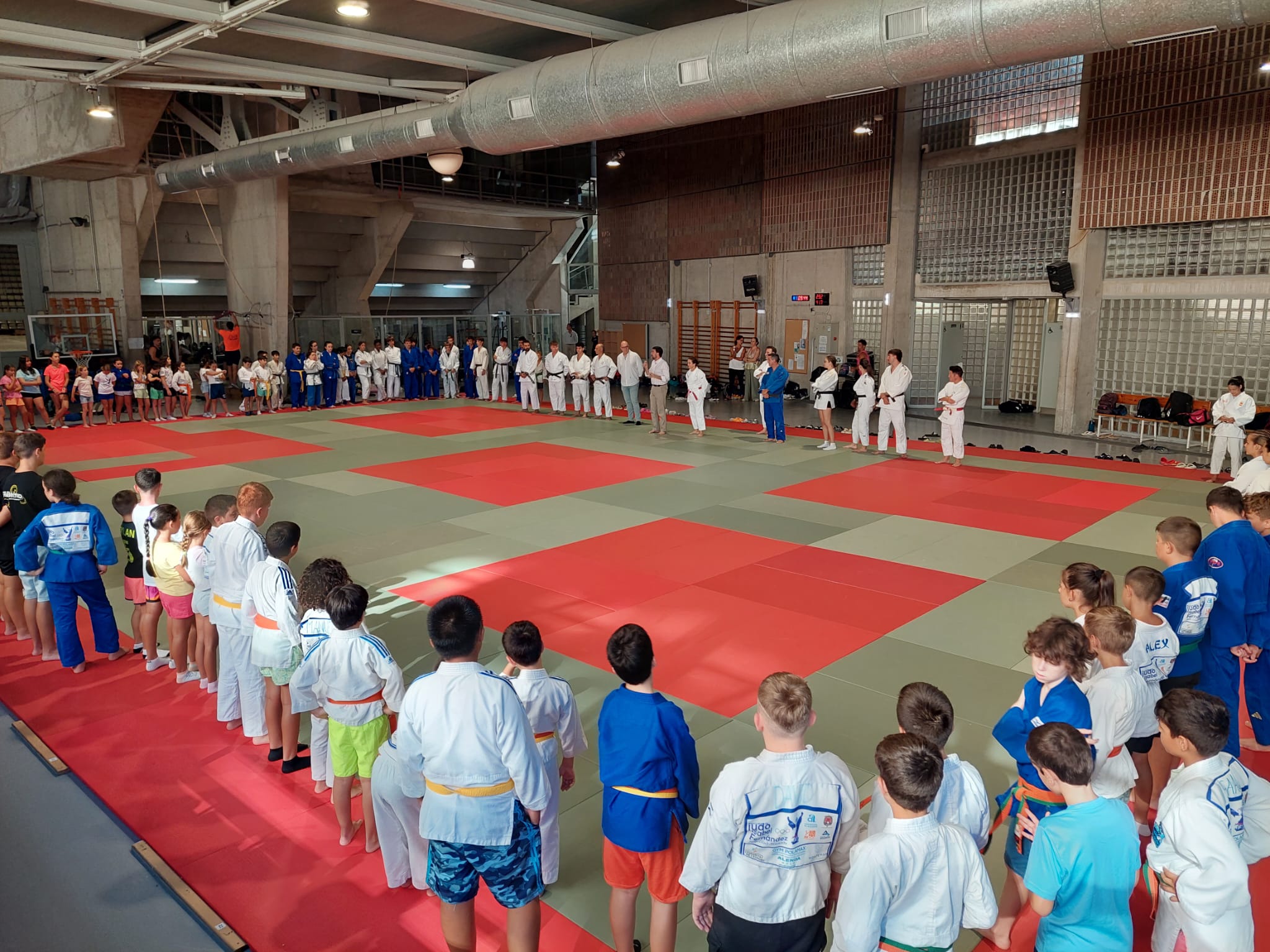 Más de 4.500 menores practican deporte gracias a los cursos de verano de la provincia Más de 4.500 menores practican deporte gracias a los cursos de verano de la provincia