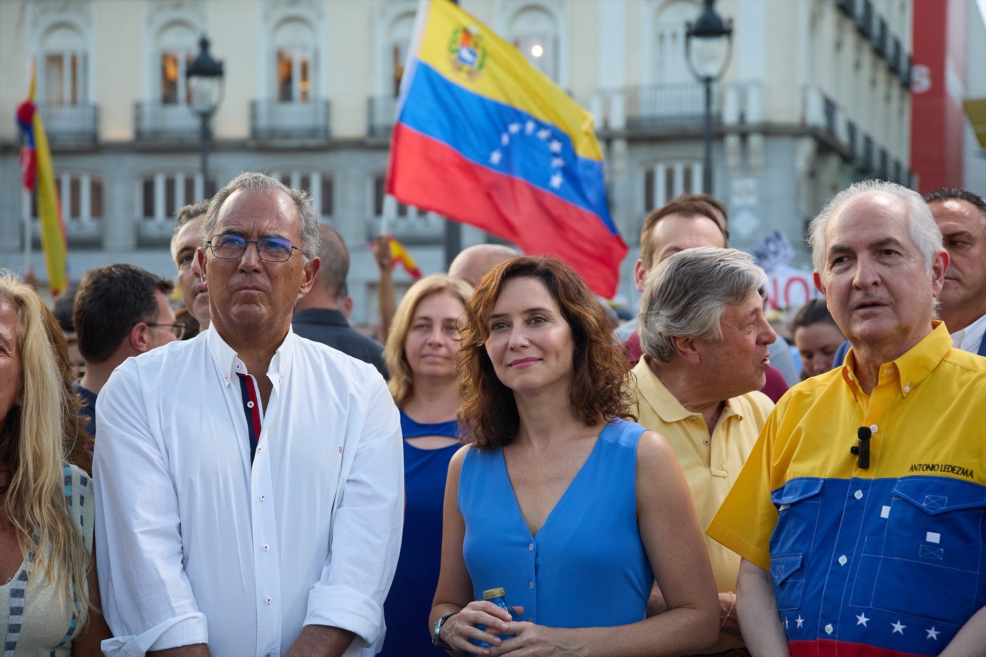 El dardo de Ayuso a Sánchez un año después de las elecciones en Venezuela: "El parecido entre los dos gobiernos es cada vez mayor" El dardo de Ayuso a Sánchez un año después de las elecciones en Venezuela: "El parecido entre los dos gobiernos es cada vez mayor"