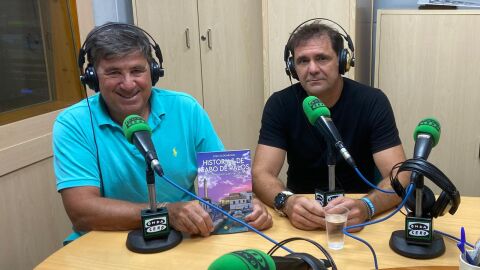 Moncho Galindo y el autor del libro, Jos&eacute; Lu&iacute;s Dom&iacute;nguez