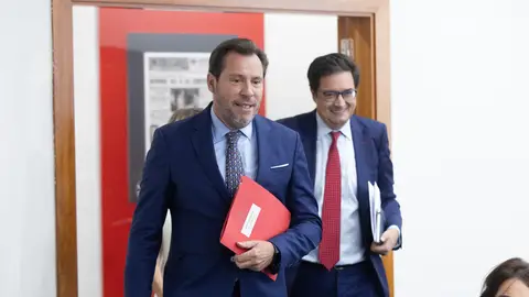 Puente apunta que la querella de Ábalos contra Transportes no es buena estrategia y se desvincula del 'caso Koldo' Puente apunta que la querella de Ábalos contra Transportes no es buena estrategia y se desvincula del 'caso Koldo'