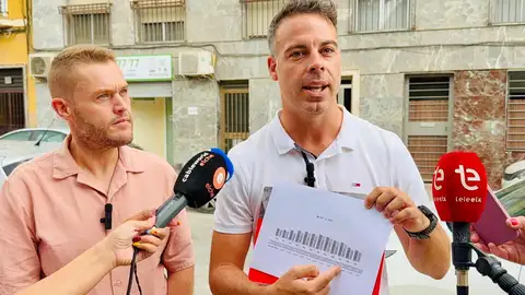 El PSPV pedirá a les Corts la mejora del servicio nocturno de autobuses en el aeropuerto de Alicante-Elche Miguel Hernández El PSPV pedirá a les Corts la mejora del servicio nocturno de autobuses en el aeropuerto de Alicante-Elche Miguel Hernández