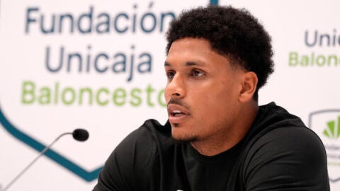 Xavier Casta&ntilde;eda presentado como nuevo jugador de Unicaja