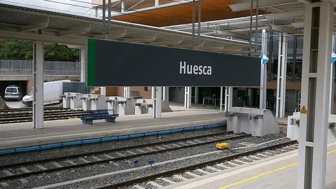 Renfe refuerza los trenes entre Huesca y Zaragoza durante los días de fiestas Renfe refuerza los trenes entre Huesca y Zaragoza durante los días de fiestas
