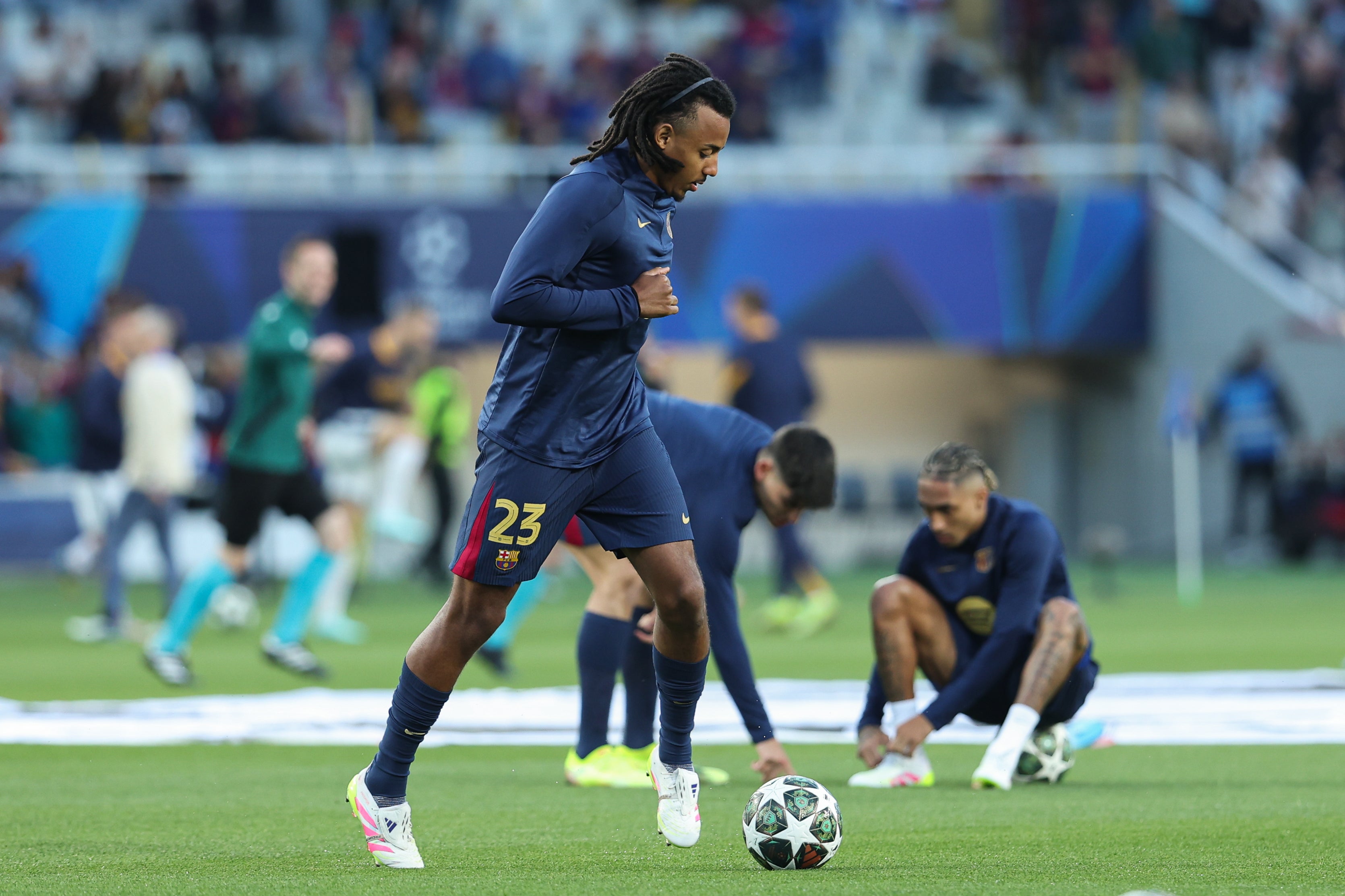 Jules Koundé anuncia su renovación con el FC Barcelona hasta 2030 Jules Koundé anuncia su renovación con el FC Barcelona hasta 2030