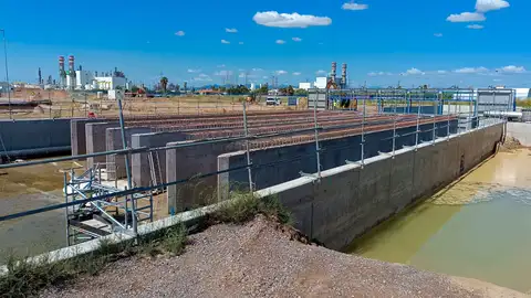 PortCastelló avanza en la construcción de pasos superiores para mejorar el acceso a la dársena sur PortCastelló avanza en la construcción de pasos superiores para mejorar el acceso a la dársena sur