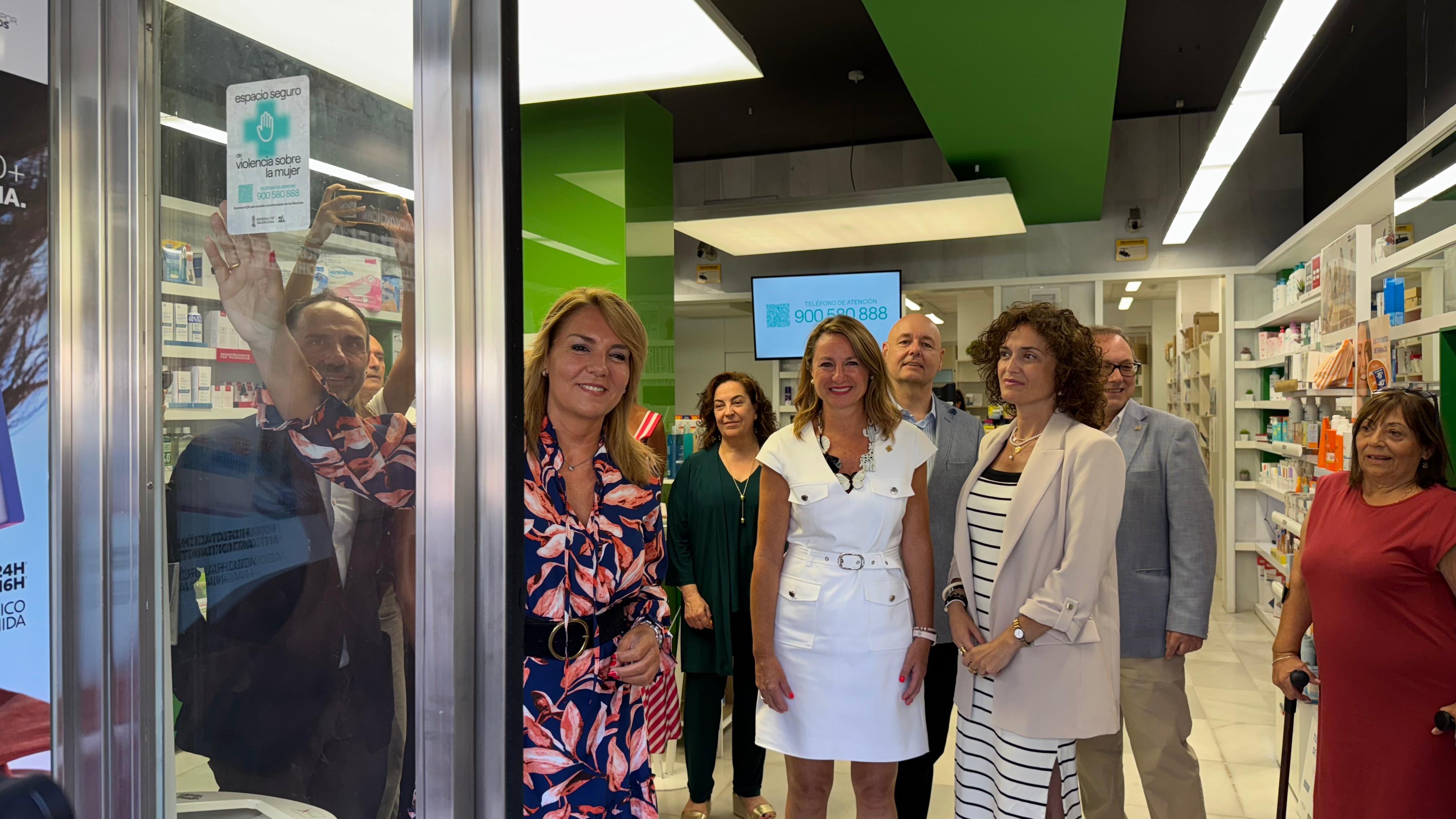 Las farmacias se convierten en refugios seguros para mujeres víctimas de violencia Las farmacias se convierten en refugios seguros para mujeres víctimas de violencia