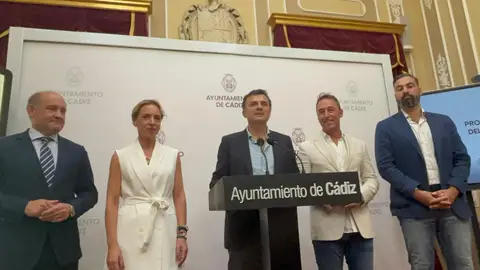 El Ayuntamiento de Cádiz y la Diputación presentan el proyecto del Pabellón Portillo El Ayuntamiento de Cádiz y la Diputación presentan el proyecto del Pabellón Portillo