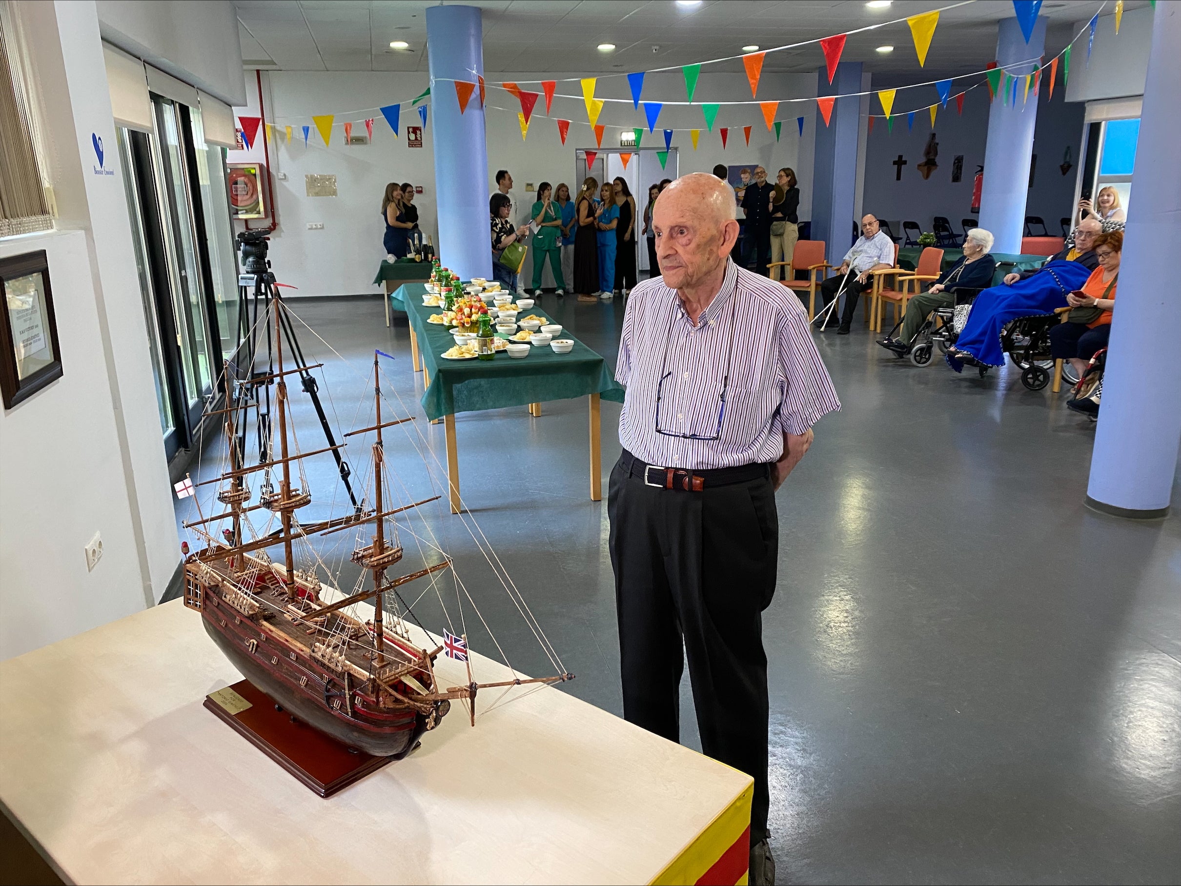 Antonio Giménez, el carpintero que ha replicado un barco emblemático a sus 95 años Antonio Giménez, el carpintero que ha replicado un barco emblemático a sus 95 años