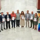 La consejera de Desarrollo Educativo, María del Carmen Castillo, en el centro de la imagen con las patronales y sindicatos que han firmado el acuerdo para ampliar la plantilla de la red de centros concertados. - MARIA JOSE LOPEZ / EUROPA PRESS La consejera de Desarrollo Educativo, María del Carmen Castillo, en el centro de la imagen con las patronales y sindicatos que han firmado el acuerdo para ampliar la plantilla de la red de centros concertados. - MARIA JOSE LOPEZ / EUROPA PRESS