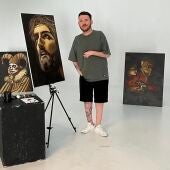 Lorenzo Higueras pintor con la boca