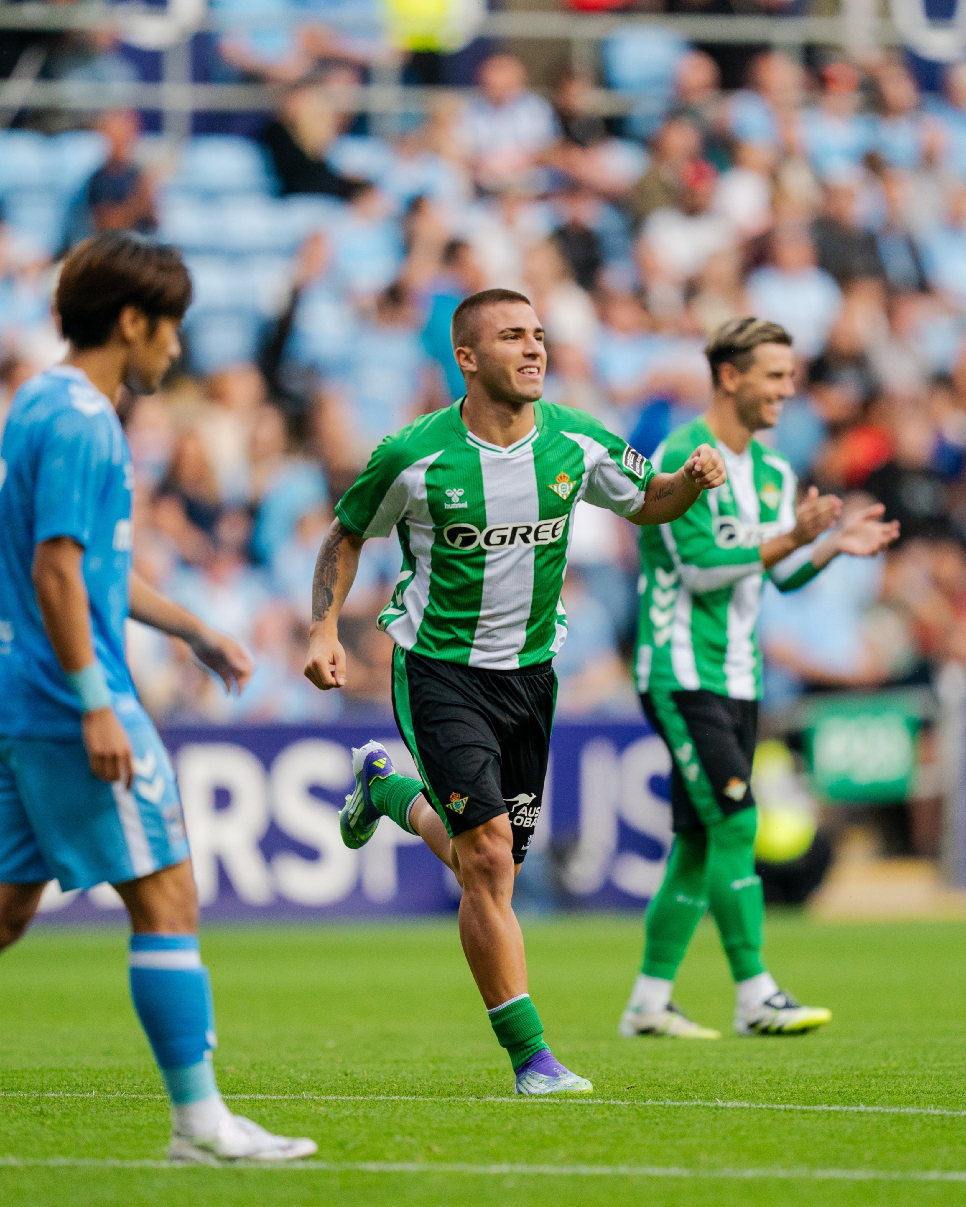 (1-1) Buena imagen y golazo de Pablo en Coventry (1-1) Buena imagen y golazo de Pablo en Coventry