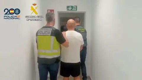 Dos detenidos por robar en una vivienda del Valle del Jerte amenazando con una pistola a sus ocupantes Dos detenidos por robar en una vivienda del Valle del Jerte amenazando con una pistola a sus ocupantes