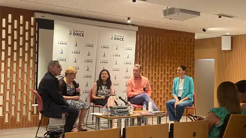 El Grupo Social Once en Aragón alcanza los 1.747 trabajadores El Grupo también imparte clases de braille y solicitará este año su declaración como Bien de Interés Cultural.