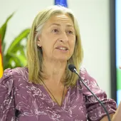 La consejera de Salud y Consumo, Rocío Hernández, en la presentación del proyecto 'Jardín de la Esperanza', en el Hospital Virgen Macarena. - JOAQUIN CORCHERO / EUROPA PRESS La consejera de Salud y Consumo, Rocío Hernández, en la presentación del proyecto 'Jardín de la Esperanza', en el Hospital Virgen Macarena. - JOAQUIN CORCHERO / EUROPA PRESS