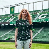El Elche CF Femenino presenta a su último fichaje, Sara Vijfhuizen.