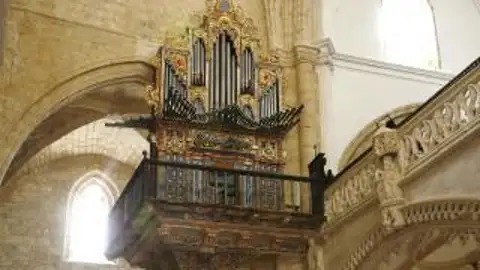 PROSOL renueva su compromiso con la cultura palentina a través de la EPOP .