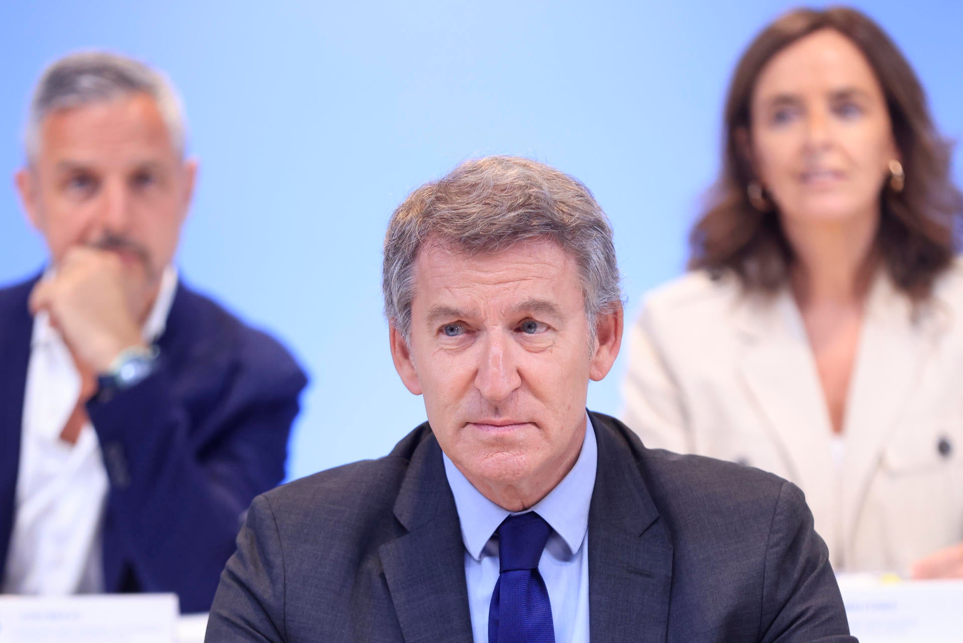 Feijóo desmonta a Sánchez en el balance de final de curso: "A este Gobierno le sobra legislatura y a España le sobra este Gobierno" Feijóo desmonta a Sánchez en el balance de final de curso: "A este Gobierno le sobra legislatura y a España le sobra este Gobierno"