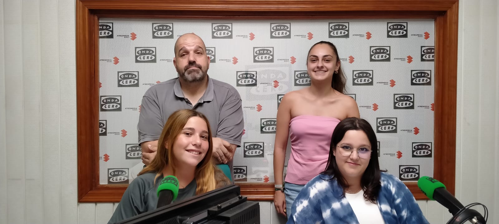 ¿Qué prefieres, frío o calor, verano o invierno? ¿Qué prefieres, frío o calor, verano o invierno?