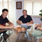 Finestrat y el Club de Bomberos de Benidorm cierran su primer acuerdo de colaboración 