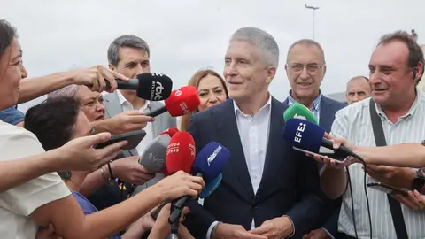 Sánchez señaló a Marlaska en el chat de ministros: "Siempre nos enteramos los últimos" Sánchez señaló a Marlaska en el chat de ministros: "Siempre nos enteramos los últimos"
