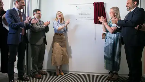 Guardiola destaca que el nuevo Centro de Salud de Fuente de Cantos evitará desplazamientos y reducirá tiempos de espera Guardiola destaca que el nuevo Centro de Salud de Fuente de Cantos evitará desplazamientos y reducirá tiempos de espera