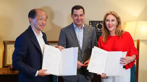 El presidente de la Junta de Andalucía, Juanma Moreno, preside en Kioto la firma de un convenio de colaboración entre el Kyoto Research Park y el Málaga TechPark en la cuarta jornada de su viaje oficial a Japón - FRANCISCO J.OLMO/EUROPA PRESS El presidente de la Junta de Andalucía, Juanma Moreno, preside en Kioto la firma de un convenio de colaboración entre el Kyoto Research Park y el Málaga TechPark en la cuarta jornada de su viaje oficial a Japón - FRANCISCO J.OLMO/EUROPA PRESS