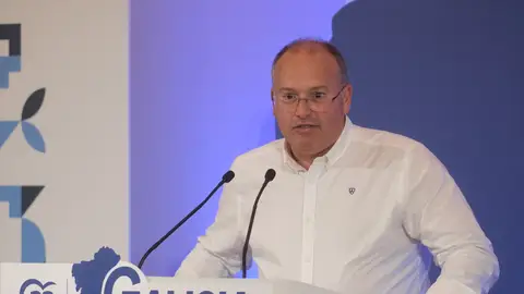 Tellado tacha al Gobierno de Sánchez "parque temático de la corrupción" y avisa: "sus legislaturas no duran 4 años" Tellado tacha al Gobierno de Sánchez "parque temático de la corrupción" y avisa: "sus legislaturas no duran 4 años"