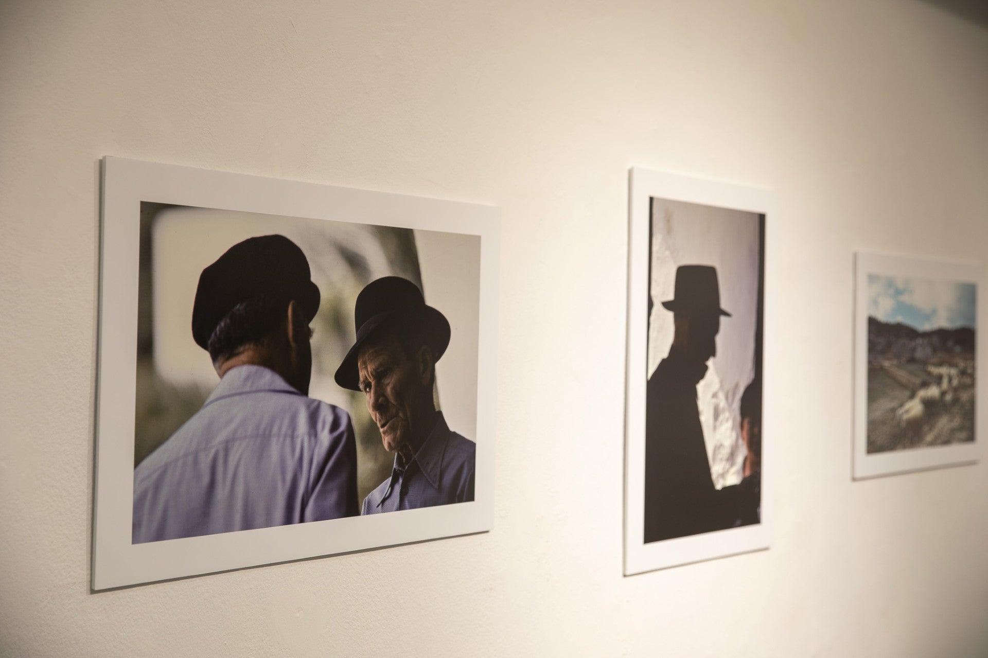 Joan Albert Ribas: “La importancia de las fotos de Wolfgang Löffler es hacernos disfrutar con una Ibiza que ya no volverá” Joan Albert Ribas: “La importancia de las fotos de Wolfgang Löffler es hacernos disfrutar con una Ibiza que ya no volverá”