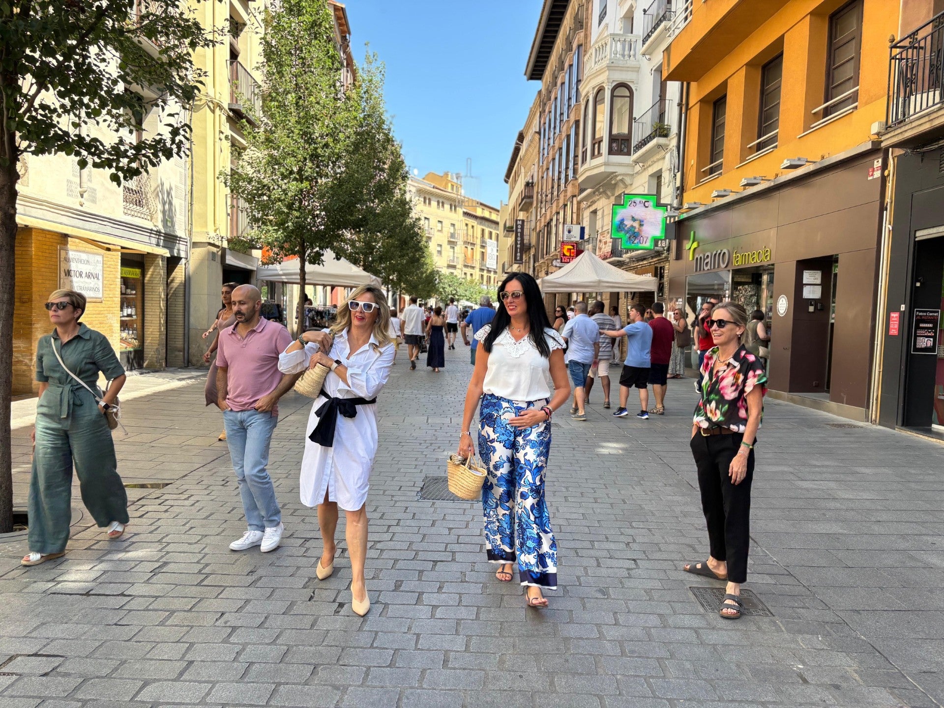 Huesca celebra su "Green friday" con 56 comercios en la calle Huesca celebra su "Green friday" con 56 comercios en la calle