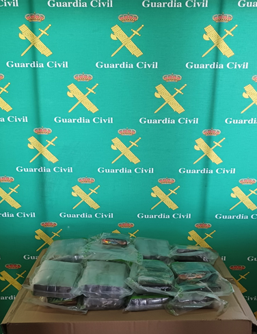 Detenido en Villarta de San Juan el conductor de un vehículo por transportar más de 15 kilos de hachís Detenido en Villarta de San Juan el conductor de un vehículo por transportar más de 15 kilos de hachís