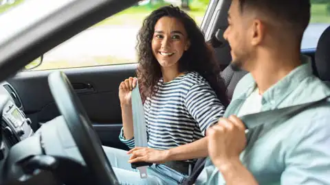 Recuerda los consejos imprescindibles para viajar en coche este verano y disfrutar sin problemas en la carretera Recuerda los consejos imprescindibles para viajar en coche este verano y disfrutar sin problemas en la carretera