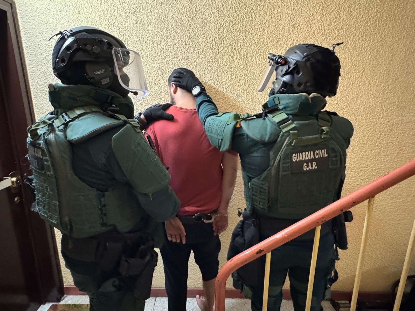 Un confidente de la Ertzaintza, otro del CNI y varios yihadistas: los expulsados de España en 2024 Un confidente de la Ertzaintza, otro del CNI y varios yihadistas: los expulsados de España en 2024