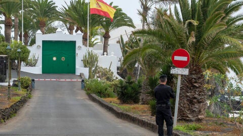 Vista exterior de la residencia de La Mareta este s&aacute;bado, donde el presidente del Gobierno, Pedro S&aacute;nchez, va a veranear en la isla, como hace desde 2020 junto a su familia