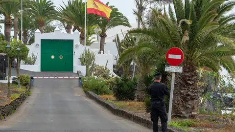 Vista exterior de la residencia de La Mareta este sábado, donde el presidente del Gobierno, Pedro Sánchez, va a veranear en la isla, como hace desde 2020 junto a su familia Vista exterior de la residencia de La Mareta este sábado, donde el presidente del Gobierno, Pedro Sánchez, va a veranear en la isla, como hace desde 2020 junto a su familia