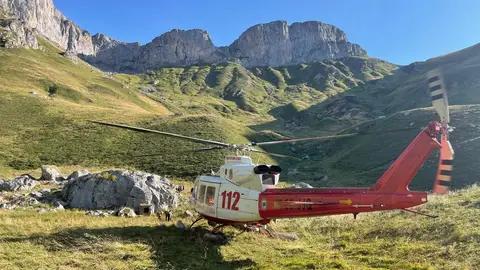 Rescatado un niño madrileño de 10 años herido tras una caída en Picos de Europa Rescatado un niño madrileño de 10 años herido tras una caída en Picos de Europa