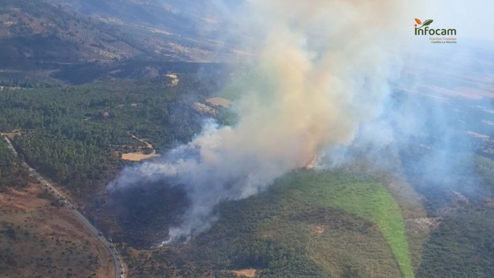 Un accidente de tráfico ha provocado un incendio forestal en la provincia Un accidente de tráfico ha provocado un incendio forestal en la provincia