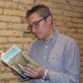 Carles Ricart con su novela