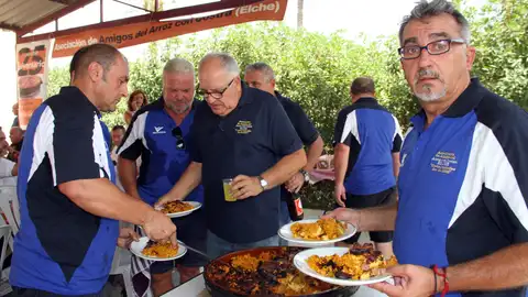 La Asociación de amigos del arroz con costra La Asociación de amigos del arroz con costra