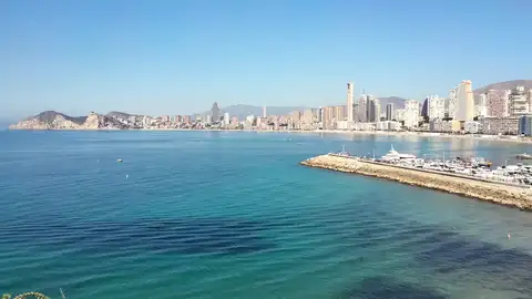 Benidorm y la Marina Baixa empiezan agosto con buenas expectativas en la llegada de turistas Benidorm y la Marina Baixa empiezan agosto con buenas expectativas en la llegada de turistas