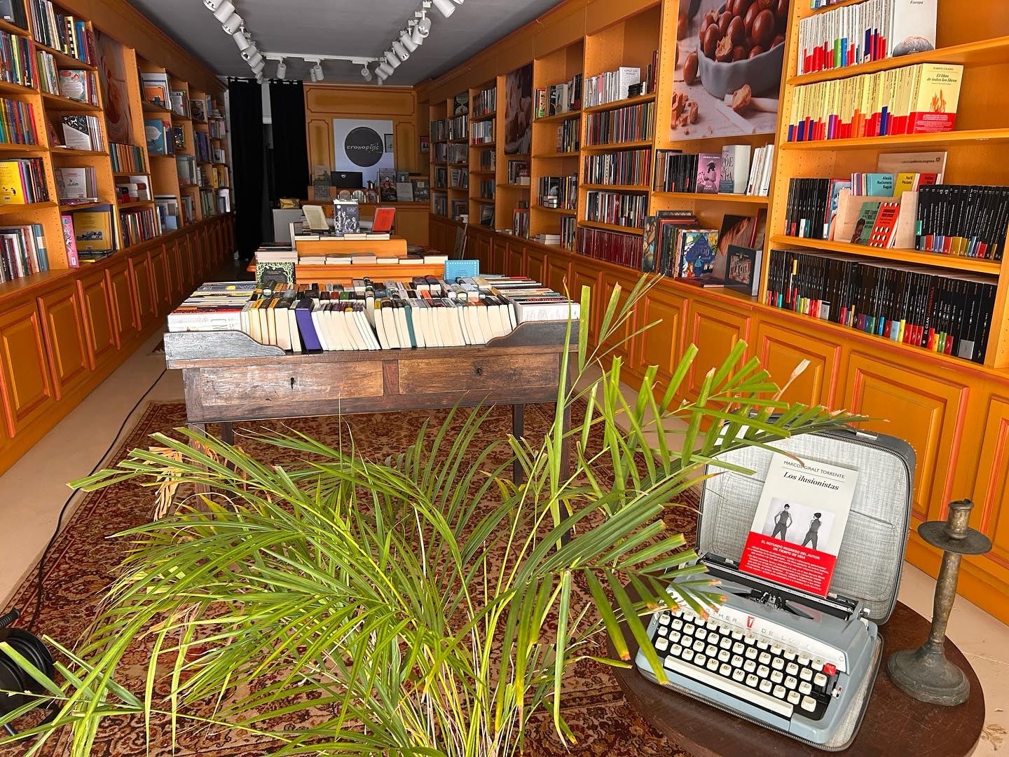 Cronopios empieza nueva etapa en el centro histórico de Compostela Cronopios empieza nueva etapa en el centro histórico de Compostela