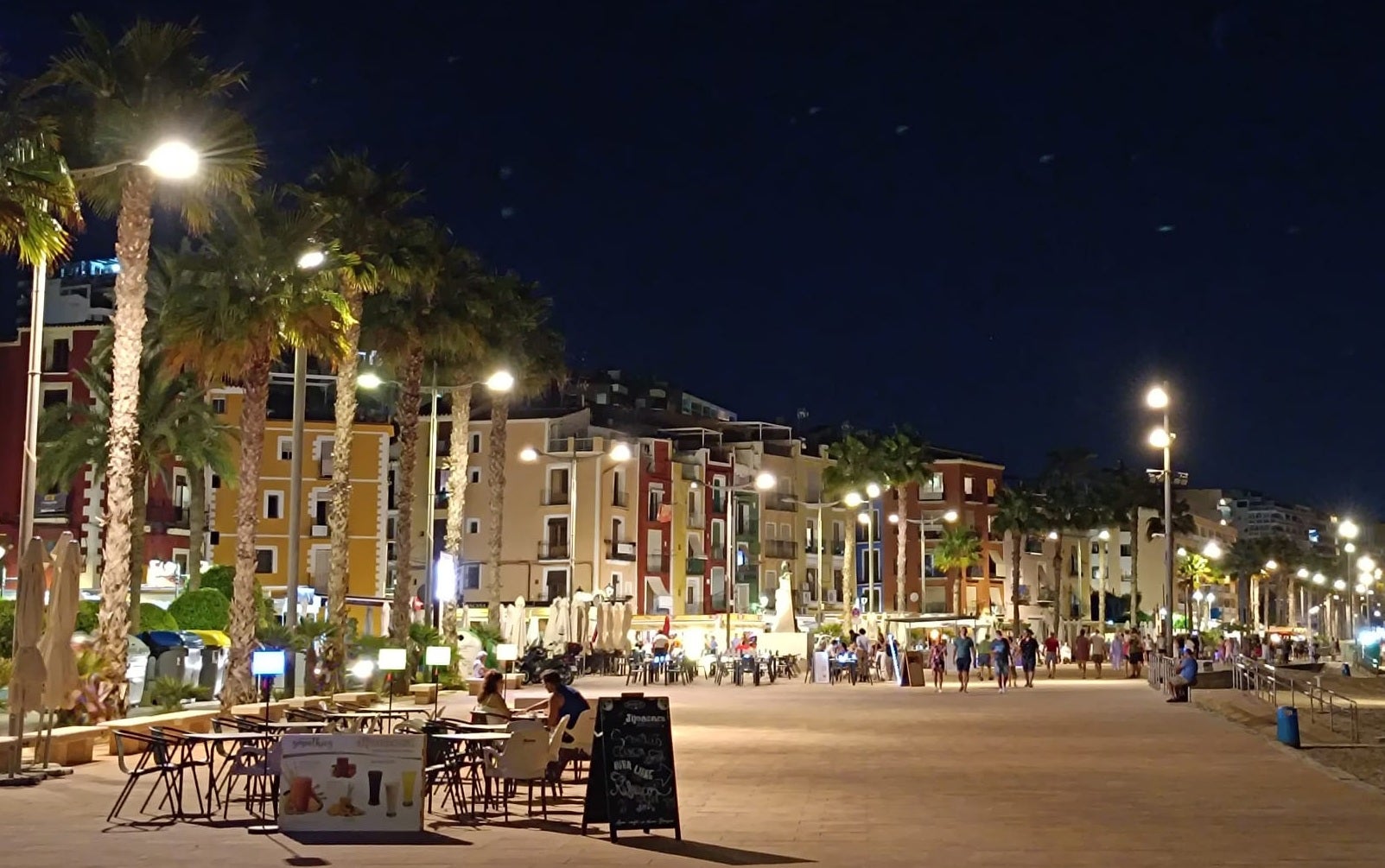 Villajoyosa reduce el coste del contrato del alumbrado público en más de 42.000 euros Villajoyosa reduce el coste del contrato del alumbrado público en más de 42.000 euros