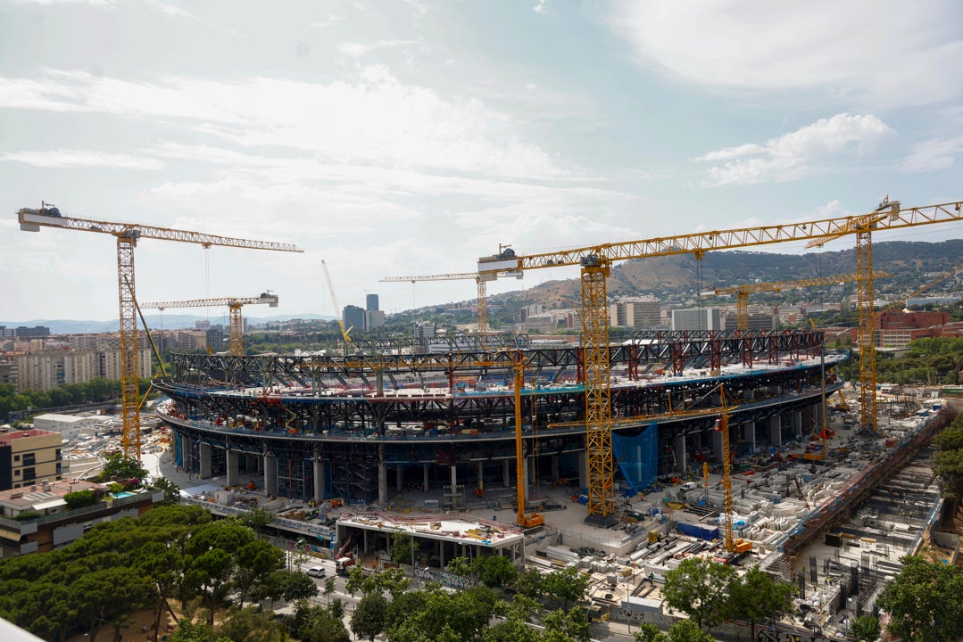 El Barcelona y el Ayuntamiento acuerdan abrir el Camp Nou por fases El Barcelona y el Ayuntamiento acuerdan abrir el Camp Nou por fases
