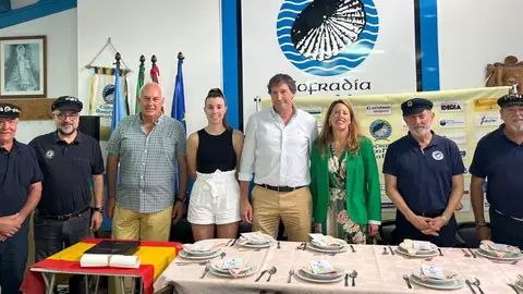 Encuentro en la Cofradía de la Buena Mesa de la Mar Encuentro en la Cofradía de la Buena Mesa de la Mar